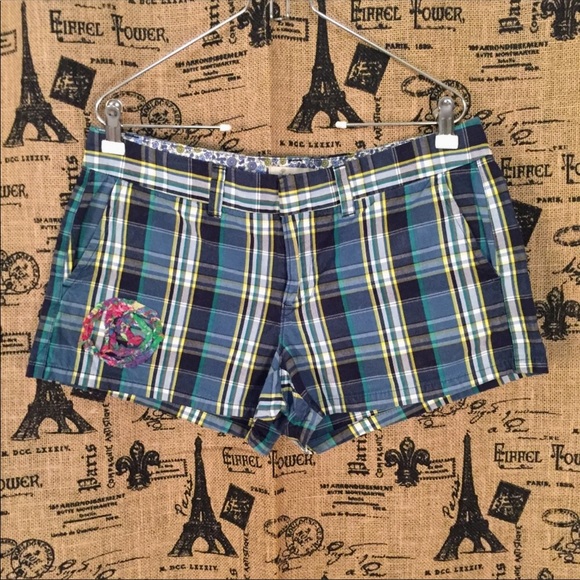 Old Navy Pants - 4/$20 Old Navy Plaid Shorts Size 6